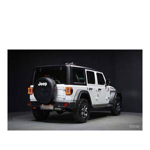 Jeep Wrangler 2.0 Rubicon 2022 de 4 Puertas con Asientos de Tela, Caja de Cambios Automática y Cámara Trasera, 23,980 km - Product Image 2