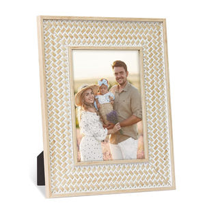 Cadre photo en bois traditionnel, style minimaliste moderne, cadre photo en bois élégant, cadre photo en bois antique, décoration artisanale vintage - Product Image 1