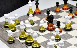 Pions d'échecs Staunton Tournament 4,0 pouces, finition Flame Frost, avec reines supplémentaires au meilleur prix - Product Image 5