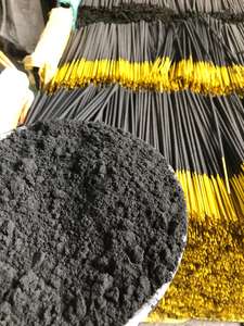 Polvo de Carbón Vegetal Negro Premium Mezclado con Incienso de Madera para la Elaboración de Agarbatti Religioso |   Enchufe Coriander |   Proveedor de Vietnam - Product Image 4