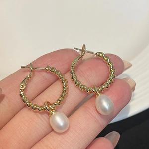 Pendientes Clásicos de Perlas de Agua Dulce Naturales con Inyección de Oro de 14K, Versátiles y Sencillos, Perlas Sonriente, Venta al por Mayor - Product Image 3