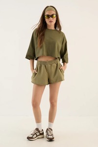 Camiseta corta de color sólido para mujer, manga corta, cuello redondo, informal, de algodón, holgada, estilo urbano, para verano, uso diario, top, camiseta corta para mujer - Product Image 5