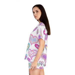 Conjunto de Top de Manga Corta con Cuello Redondo y Estampado de Corazones Coloridos para Mujer y Pantalones Cortos por Encima de la Rodilla, Ropa Casual de Primavera/Verano, Tejido Transpirable, 2 Piezas - Product Image 2