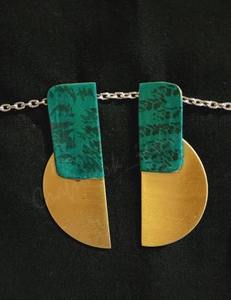 Boucles d'oreilles abstraites en laiton écologiques, bijoux légers pour anniversaire, célébration et cadeau, qualité et prix d'exportation. - Product Image 1