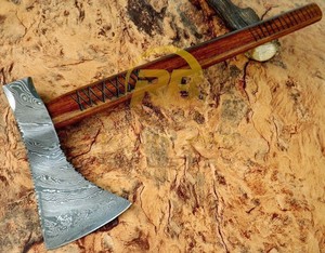 ขวานเหล็กดามัสกัสเกรดอุตสาหกรรมทำมือ ด้ามไม้ ทอมฮอว์ก ขวานขนาดเล็ก สำหรับตั้งแคมป์ เอาตัวรอดในป่า บุชคราฟท์ OEM - Product Image 2