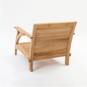 El sillón Anderson Teak Riviera Luxe, hecho de madera de teca natural, es ideal para el jardín o la playa. - Product Image 3