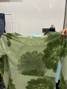 Robe d'été fluide à imprimé floral vert, col rond, manches longues, taille ajustée, coupe trapèze, longueur cheville, idéale pour les fêtes et les vacances - Product Image 3