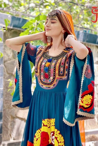 Robe afghane en mousseline de soie à manches longues, artisanale, style tribal Kuchi, avec broderies, 100% faite à la main, service OEM de qualité économique. - Product Image 5