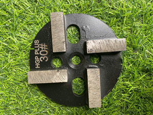 Disque de ponçage diamanté HGP Premium 4 barres, 4 pouces, en alliage, pour surfaces en béton et époxy, grains 16, 30, 60, épaisseur 12 mm - Product Image 4