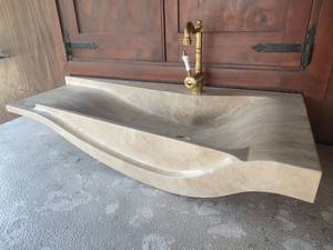 Lavabo de Pared de Diseño en Travertino Romano y Nogal, Lavabo de Piedra Hecho a Mano, Lavabo de Lujo para Baño - Product Image 3