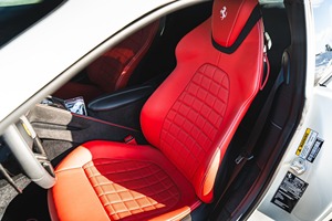 Véhicules d'occasion modernes Ferrari Roma 2024 disponibles pour achat en gros - Product Image 2