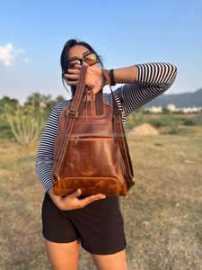 Nuevo estilo Vintage Look Brown Crunch Mochila de cuero Mochila de viaje Bolsa de viaje de gran capacidad de cuero de oficina para hombres y mujeres - Product Image 5