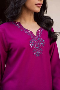 Kurta en coton pour femmes, coupe ample, longueur normale, broderie traditionnelle, vêtements ethniques violets, style Inde Pakistan, tenue décontractée pour les fêtes - Product Image 5