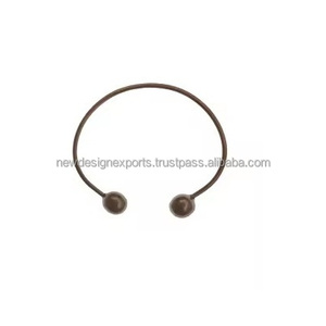 Brazalete Arquitectónico Escultural de Cobre – Arte Metálico Sostenible Forjado Artesanalmente - Product Image 6