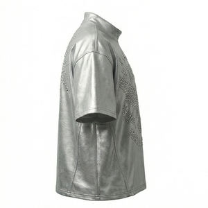 เสื้อยืดผู้ชายสีเงินเมทัลลิกประดับเพชรเทียมทรงโอเวอร์ไซส์ สไตล์สตรีทแวร์สุดหรู ประดับคริสตัล แฟชั่นเสื้อยืด - Product Image 4