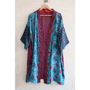 Robe kimono en patchwork de soie faite à la main, longue robe de nuit de luxe bohème pour femmes - Product Image 2