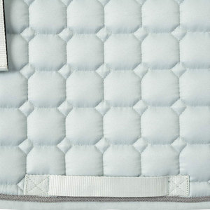Tapis de selle respirant matelassé avec doublure anti-humidité et rembourrage absorbant les chocs pour l'équitation de dressage - Product Image 6