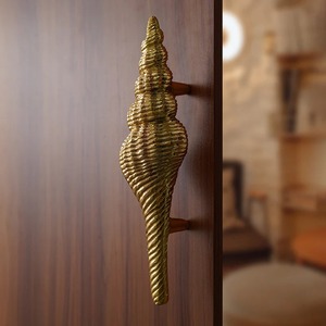 Manija de Puerta Moderna de Latón con Figura Humana, Decoración Interior, Accesorio para Entrada, 100% Hecho a Mano, Decoración para Muebles - Product Image 2