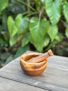 Mortero y Pilón de Madera Natural Duradero, Hecho a Mano, Ecológico, de Grado Alimenticio, para Moler Especias y Hierbas - Product Image 3