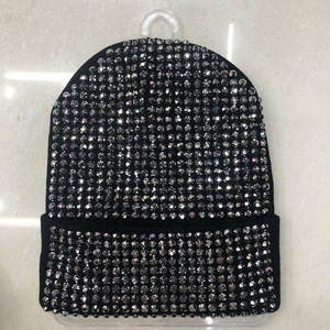 Bonnet en tricot orné de strass étincelants, doux et chaud, avec revers, pour l'hiver, accessoire de mode - Product Image 3