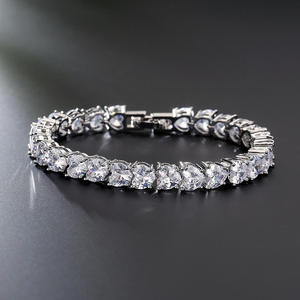 Bracelet Tennis Haut de Gamme Hip Hop Plaqué Or 18K avec Diamants de Laboratoire Ronds et Formes Multiples, et Accent Marquise - Product Image 2