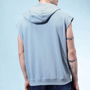 Camisetas sin mangas con capucha transpirables para hombre, con estampado bordado de moda, para gimnasio y deporte, tallas grandes, holgadas y sin mangas. - Product Image 3