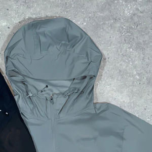 Ensemble de survêtement coupe-vent pour homme, tendance, avec fermeture éclair, en polyester et nylon, OEM, deux pièces, veste et pantalon de jogging - Product Image 3