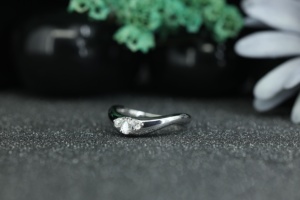 Bague de fiançailles en moissanite en forme de poire, 3 pierres, argent 925 plaqué rhodium, bague de mariage minimaliste pour femmes - Product Image 5