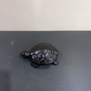 Escultura Moderna de Tortuga en Aluminio con Acabado Marrón para Decoración del Hogar en Diwali - Product Image 3