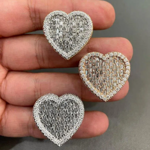 Bague audacieuse en argent sterling 925 plaqué rhodium avec moissanite en forme de cœur, style hip-hop, créée en laboratoire pour femme - Product Image 1