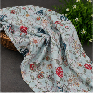 Tela de Algodón Ligera con Estampado Artesanal Indio al por Mayor |   Tela Estampada con Motivos Florales y Botánicos para Vestidos, Decoración del Hogar, Niñas/Niños - Product Image 1