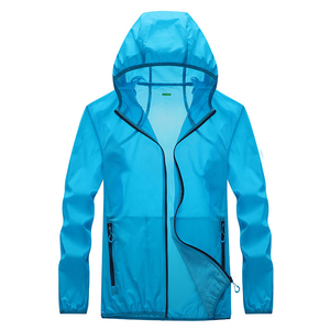 New Customize Windbreaker Factory Wholesale <b>Summer</b> Outdoor and Hooded Rain Windbreaker <b>Jacket</b> in Multi Colors - Product Image 5