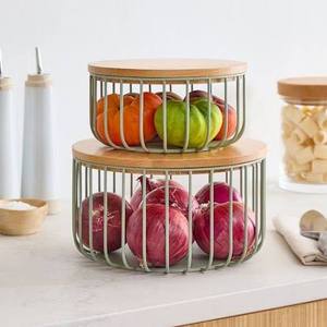 Paniers de rangement en métal à double niveau avec couvercles, récipients alimentaires ronds en acier inoxydable, organisateur de cuisine au design minimaliste - Product Image 1