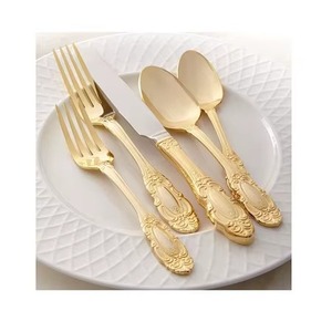 Juego de Cubiertos de Acero Inoxidable en Tonos Cálidos para Fiestas, Elegante y Ecológico, Crea una Atmósfera Romántica e Íntima - Product Image 1