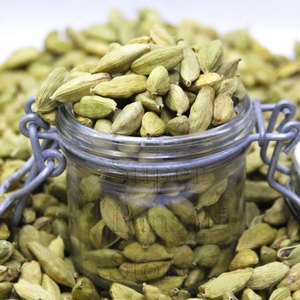Vainas de Cardamomo Verde Premium de 67 mm, Tamaño Pequeño, Especia Aromática Natural Elaichi, Buena Calidad, APSS Tradesphere, 2 Años de Duración - Product Image 1