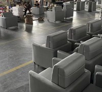 Modernes Wohnzimmer-Sofa mit Metallrahmen und Lederpolsterung, Einzel- oder Doppelsitz, Klappbares Schlafsofa, Transformer-Faltsofa