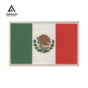 Patch en PVC souple personnalisé Aifran en gros avec dos auto-agrippant pour chapeaux, sacs, vêtements – Patch en caoutchouc durable - Product Image 4