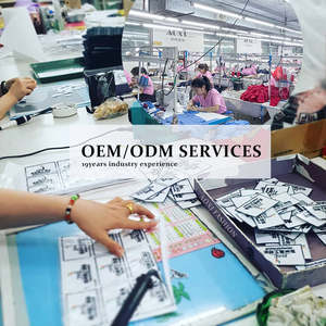 Sweat-shirt personnalisé en molleton bouclette 380 g/m² pour femme, style streetwear automne, avec broderie 3D et impression en relief - Product Image 6