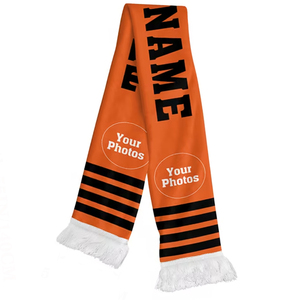 Écharpe de Supporter de Club Sportif Imprimée avec Nom, Rayures Orange et Noires, Grande Écharpe Longue pour Fan de Football avec Grand Logo - Product Image 1