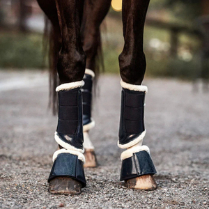 Bottes de brossage pour l'équitation de qualité supérieure avec matériau absorbant les chocs et protection des tendons et des articulations, fabriquées sur mesure au Pakistan - Product Image 3