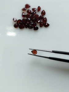 Granate Rojo Natural de 4.5x3.5MM, Corte Pera, Gema Suelta de la Mejor Calidad para Joyería - Product Image 3