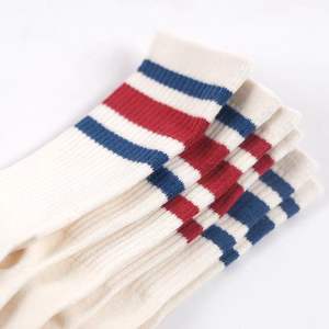 Chaussettes de sport décontractées en coton pour hommes, coupe basse, couleur unie, respirantes, antidérapantes, courtes, pour le printemps 2026 – Vente en gros - Product Image 2