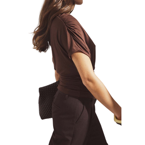 Chemisier décontracté pour femme, coupe ajustée, épaules dénudées, drapé, écologique, respirant, broderie dentelle, sans manches, fabricant OEM/ODM - Product Image 5