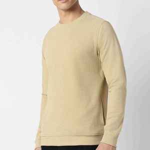 Pull en tricot à col rond beige pour homme, coupe classique, couleur unie, sweat-shirt décontracté à manches longues, vêtement d'automne - Product Image 1