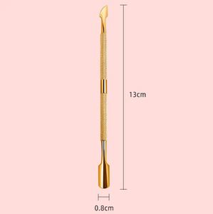 Empujador de Cutículas de Metal Resistente Silver Edge con Agarre Ergonómico para el Cuidado de Manicura y Pedicura - Product Image 3