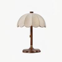 Lampe de table en fer en forme de fleur avec abat-jour en tissu, décoration moderne faite à la main pour le salon, Diwali
