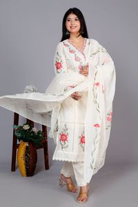 Ensemble Salwar Kameez Blanc pour Femme en Coton, Coupe Classique, Longueur Standard, Décontracté d'Été, Style Indien et Pakistanais, Infroissable et à Séchage Rapide - Product Image 2