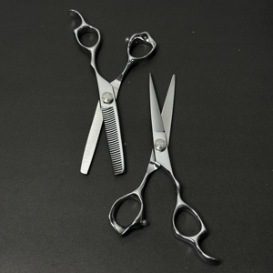 Ciseaux de coiffure ergonomiques 440c, ciseaux professionnels de salon en acier inoxydable pour une coupe précise et fluide - Product Image 4