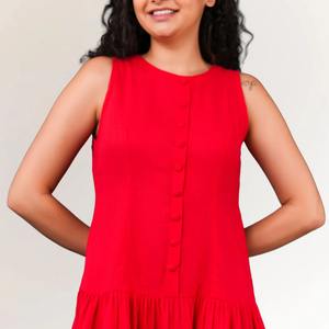 Robe mini en coton rouge pour femme, fabrication indienne, pour la mode printemps-été, disponible pour l'exportation, prix depuis l'Inde. - Product Image 2