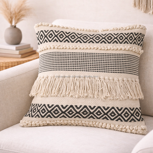 Housse de coussin décorative bohème à franges, personnalisée, en laine et coton, motif losanges, avec fermeture éclair - Product Image 1